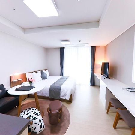 Geoje Leein Stay Hotel Exterior foto