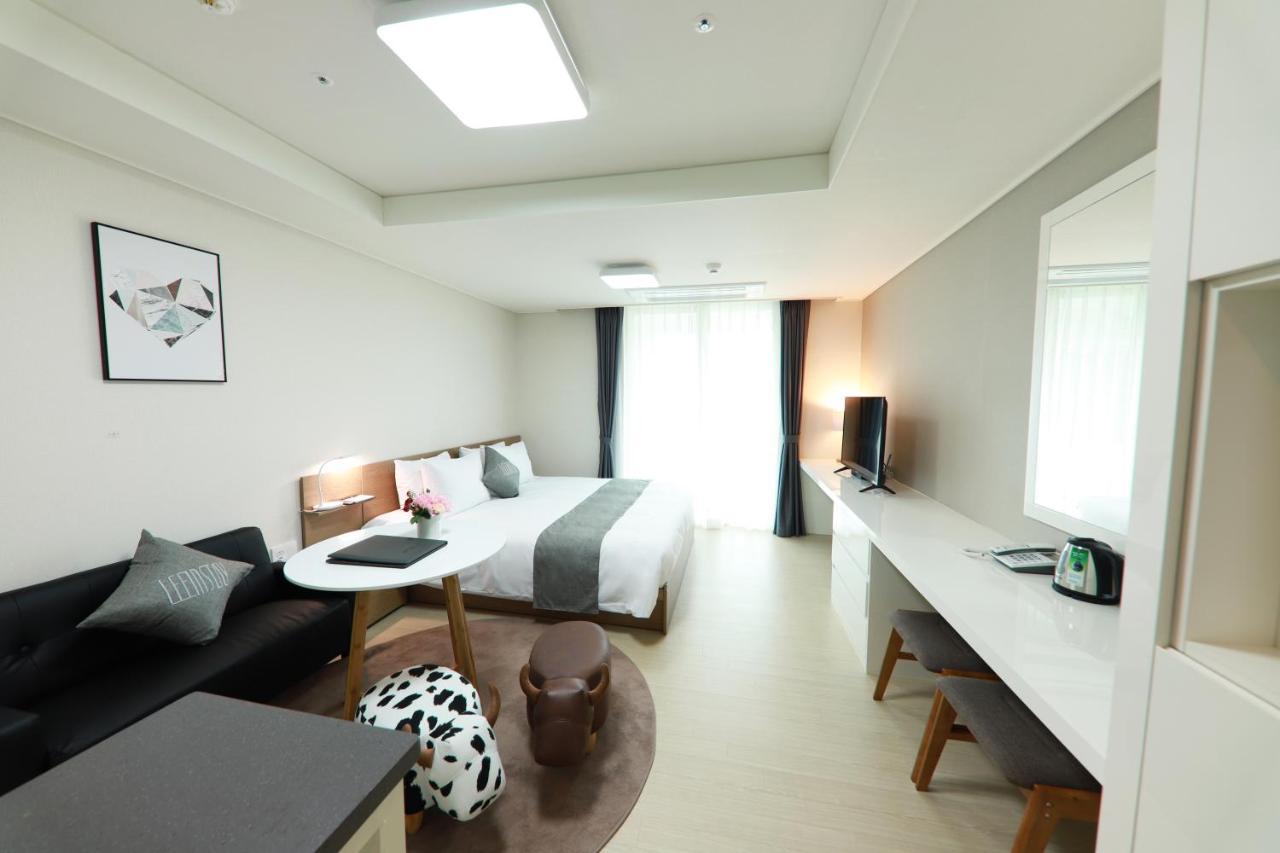 Geoje Leein Stay Hotel Exterior foto