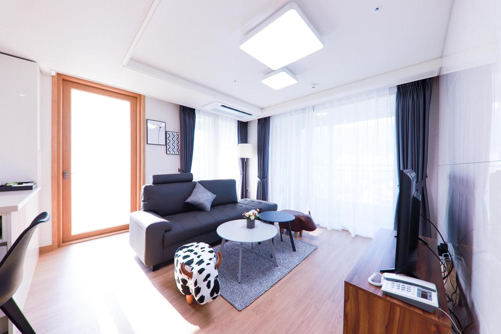 Geoje Leein Stay Hotel Exterior foto